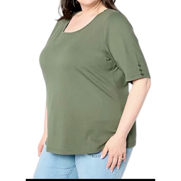 d&co. Tops - D&Co Essentials Olive Green Scoop Neck Top with Button Sleeve Detail Size M